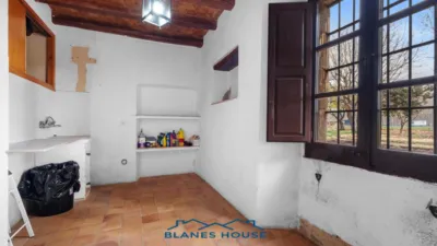 Rustic finca on Calle Diseminat Fogars de La Selva photo 33