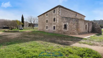 Rustic finca on Calle Diseminat Fogars de La Selva photo 41