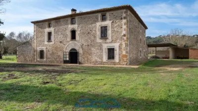 Rustic finca on Calle Diseminat Fogars de La Selva photo 42
