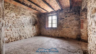 Rustic finca on Calle Diseminat Fogars de La Selva photo 22