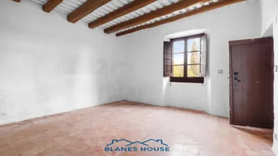 Rustic finca on Calle Diseminat Fogars de La Selva photo 13
