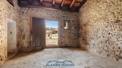 Rustic finca on Calle Diseminat Fogars de La Selva photo 25