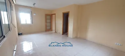 Chalet on Carrer del Riu Tordera photo 2