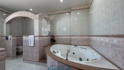 House on Carrer del Mas Torrents, 77 photo 23