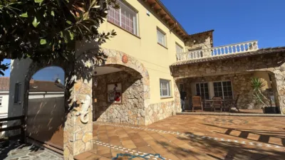 House on Carrer del Mas Torrents, 77 photo 55