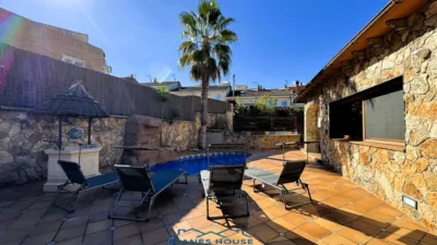House on Carrer del Mas Torrents, 77 photo 76