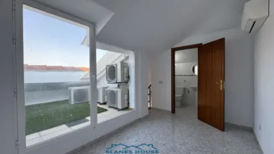 Duplex in Carrer de Pere Codina i Mont photo 8