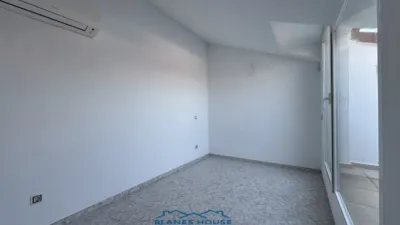 Duplex in Carrer de Pere Codina i Mont photo 5