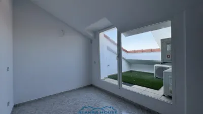 Duplex in Carrer de Pere Codina i Mont photo 7