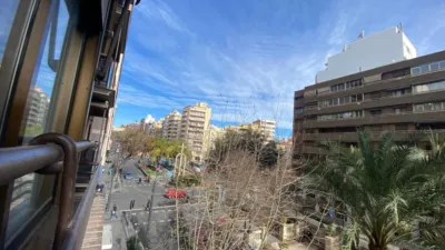 Piso en Avenida del Doctor Gadea photo 2