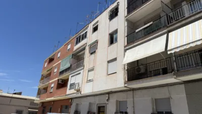 Piso en Carrer de Gregorio Marañón photo 2