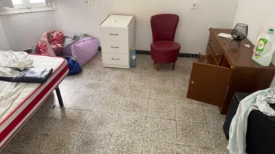 Apartment on Hermano Navarro Caracena Street photo 13