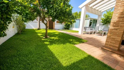 Semi-detached chalet in Núcleo Urbano-Urbanizaciones photo 14