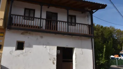 Semi-detached house on Fuentelapiedra Street photo 2