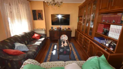 Single-family home in Solares photo 10