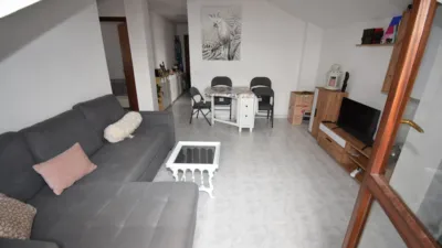 Top-floor apartment on Calle de la Salceda photo 9