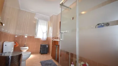Detached house on Calle Ambrosero photo 12