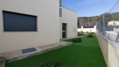 House on Carrer de la Ribera d'Ebre photo 53