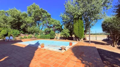 Semi-detached chalet in La Navata photo 8
