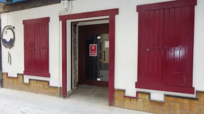 Local comercial en alquiler en Calle de Santxoenea, Erdialdea (Errenteria) de 700 €<span>/mes</span>