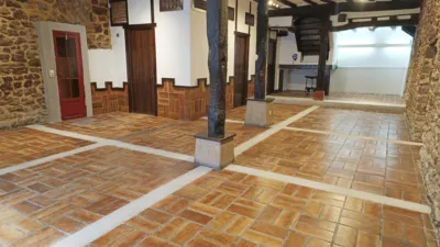 Local comercial en alquiler en Calle de Santxoenea, Erdialdea (Errenteria) de 700 €<span>/mes</span>