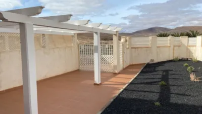 Casa adosada en venta en Calle de Barlovento, 151, Fuerteventura Golf Club (Antigua) de 180.000 €