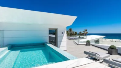 Casa en venta en los Monteros-Bahía de Marbella, Los Monteros-Bahía de Marbella (Distrito Las Chapas. Marbella) de 12.500.000 €