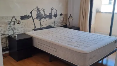 Piso en alquiler en Avenida de España, Arco Norte-Avenida de España (Distrito Zona Centro. Dos Hermanas) de 1.000 €<span>/mes</span>