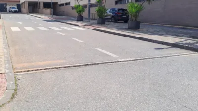 Piso en alquiler en Avenida de España, Arco Norte-Avenida de España (Distrito Zona Centro. Dos Hermanas) de 1.000 €<span>/mes</span>