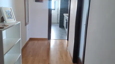 Piso en alquiler en Avenida de España, Arco Norte-Avenida de España (Distrito Zona Centro. Dos Hermanas) de 1.000 €<span>/mes</span>