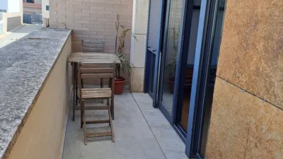 Piso en alquiler en Avenida de España, Arco Norte-Avenida de España (Distrito Zona Centro. Dos Hermanas) de 1.000 €<span>/mes</span>