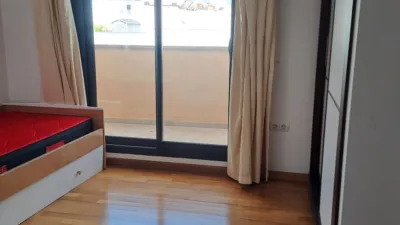 Piso en alquiler en Avenida de España, Arco Norte-Avenida de España (Distrito Zona Centro. Dos Hermanas) de 1.000 €<span>/mes</span>