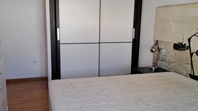 Piso en alquiler en Avenida de España, Arco Norte-Avenida de España (Distrito Zona Centro. Dos Hermanas) de 1.000 €<span>/mes</span>