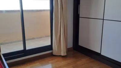 Piso en alquiler en Avenida de España, Arco Norte-Avenida de España (Distrito Zona Centro. Dos Hermanas) de 1.000 €<span>/mes</span>