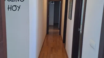 Piso en alquiler en Avenida de España, Arco Norte-Avenida de España (Distrito Zona Centro. Dos Hermanas) de 1.000 €<span>/mes</span>