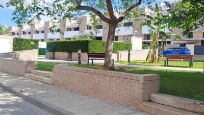 Piso en alquiler en Avenida de España, Arco Norte-Avenida de España (Distrito Zona Centro. Dos Hermanas) de 1.000 €<span>/mes</span>