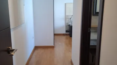 Piso en alquiler en Avenida de España, Arco Norte-Avenida de España (Distrito Zona Centro. Dos Hermanas) de 1.000 €<span>/mes</span>