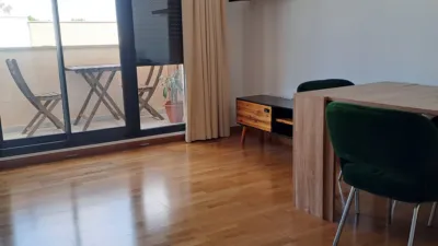 Piso en alquiler en Avenida de España, Arco Norte-Avenida de España (Distrito Zona Centro. Dos Hermanas) de 1.000 €<span>/mes</span>