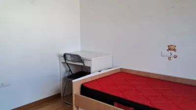 Piso en alquiler en Avenida de España, Arco Norte-Avenida de España (Distrito Zona Centro. Dos Hermanas) de 1.000 €<span>/mes</span>