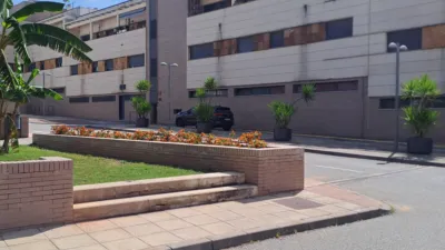 Piso en alquiler en Avenida de España, Arco Norte-Avenida de España (Distrito Zona Centro. Dos Hermanas) de 1.000 €<span>/mes</span>