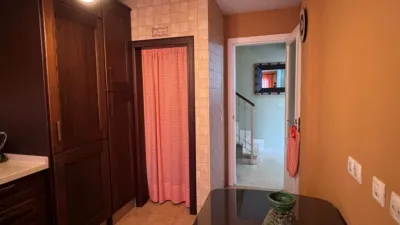 Casa en alquiler en Calle Leopoldo Alas 'Clarín', cerca de Calle Pío Baroja, Arco Norte-Avenida de España (Distrito Zona Centro. Dos Hermanas) de 1.200 €<span>/mes</span>