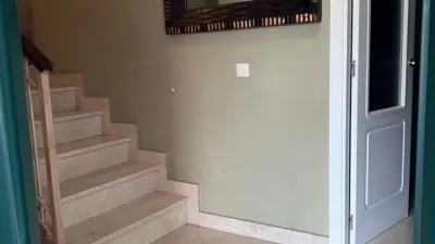 Casa en alquiler en Calle Leopoldo Alas 'Clarín', cerca de Calle Pío Baroja, Arco Norte-Avenida de España (Distrito Zona Centro. Dos Hermanas) de 1.200 €<span>/mes</span>