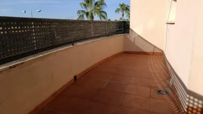Piso en alquiler en Avenida de Adolfo Suárez, Arco Norte-Avenida de España (Distrito Zona Centro. Dos Hermanas) de 950 €<span>/mes</span>