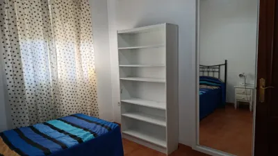 Piso en alquiler en Avenida de Adolfo Suárez, Arco Norte-Avenida de España (Distrito Zona Centro. Dos Hermanas) de 950 €<span>/mes</span>