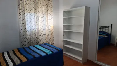 Piso en alquiler en Avenida de Adolfo Suárez, Arco Norte-Avenida de España (Distrito Zona Centro. Dos Hermanas) de 950 €<span>/mes</span>