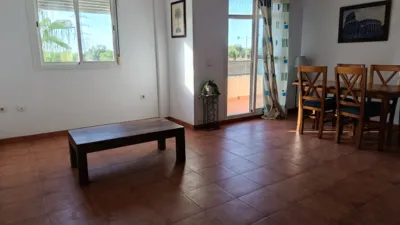 Piso en alquiler en Avenida de Adolfo Suárez, Arco Norte-Avenida de España (Distrito Zona Centro. Dos Hermanas) de 950 €<span>/mes</span>