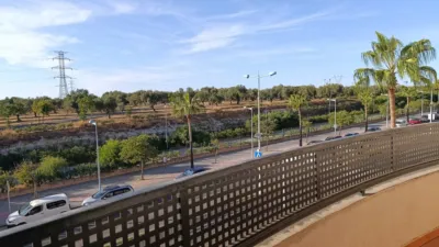 Piso en alquiler en Avenida de Adolfo Suárez, Arco Norte-Avenida de España (Distrito Zona Centro. Dos Hermanas) de 950 €<span>/mes</span>