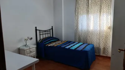 Piso en alquiler en Avenida de Adolfo Suárez, Arco Norte-Avenida de España (Distrito Zona Centro. Dos Hermanas) de 950 €<span>/mes</span>