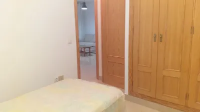 Piso en alquiler en Calle de Santa María Magdalena, cerca de Calle de la Botica, Centro-Doña Mercedes (Distrito Zona Centro. Dos Hermanas) de 900 €<span>/mes</span>