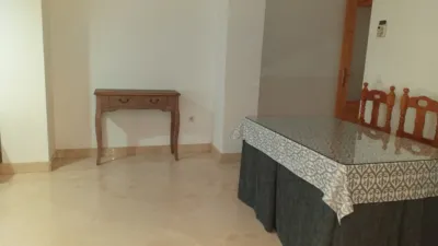 Piso en alquiler en Calle de Santa María Magdalena, cerca de Calle de la Botica, Centro-Doña Mercedes (Distrito Zona Centro. Dos Hermanas) de 900 €<span>/mes</span>